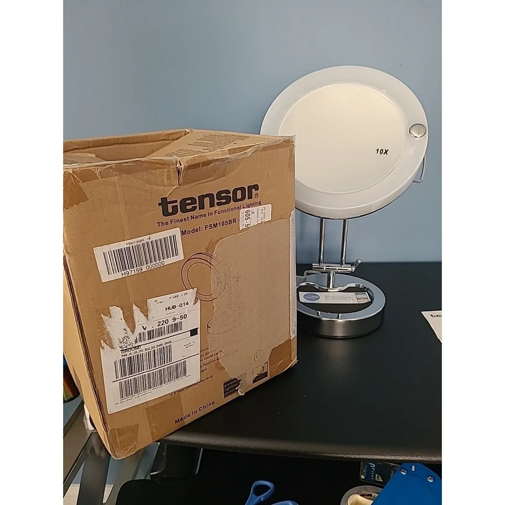 Tensor Full Spectrum Cosmetic Lamp With Magnifying 10X Mirror FSM 105